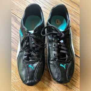 Womens Puma Soccer Shoes Sz 7 Used Black Blue